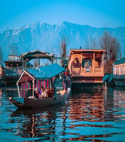 Explore Kashmir - 6 Nights / 7 Days Price per person in a double room Group 2+