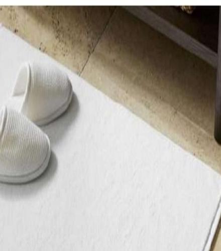 Standard White Bath Mat Made of 100% Cotton - 1 Pc
