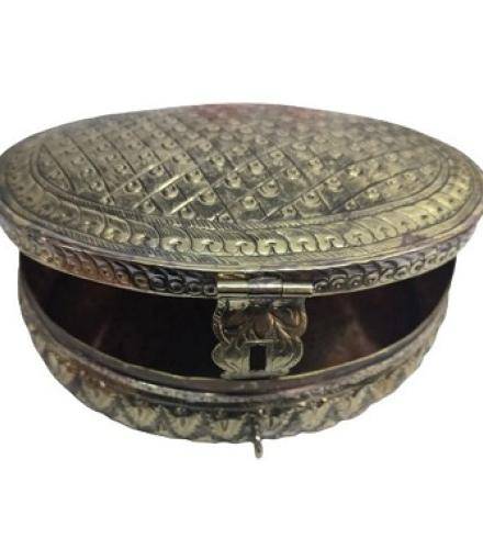KRISHAN KUMAR PRAJAPART traditional box Home Decorative Showpiece  -  8 cm (Brass, Gold)