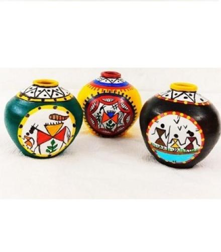 Karru Krafft KKTCHD_217047814AN73A Home Decorative Showpiece  -  20 cm (Terracotta, Multicolor)